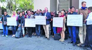 Músicos protestan contra despidos "injustificados" en la OSEM, en Toluca. Noticias en tiempo real