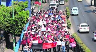 Policías marchan hasta el centro para exigir pagos que les adeudan desde 2018, en Morelos. Noticias en tiempo real