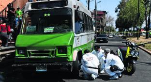 Persecución y balacera, pistoleros ejecutan a motociclista, en CDMX. Noticias en tiempo real