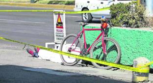 Anciano ciclista muere por golpe en la cabeza, en Toluca. Noticias en tiempo real