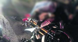 Motociclistas echan carreritas contra camión y mueren proyectados en CDMX. Noticias en tiempo real