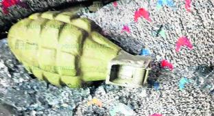 Lanzan granada contra autobús de pasajeros en Zumpango, investigan extorsión. Noticias en tiempo real