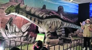Increíbles dinosaurios robóticos invaden Iztapalapa . Noticias en tiempo real