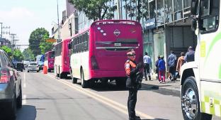 Camioneros se las ven difíciles tras implementación de carril confinado en Toluca. Noticias en tiempo real