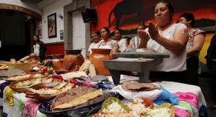 Échate una de chicharrón en el 9° Festival de la Gordita en Puebla. Noticias en tiempo real