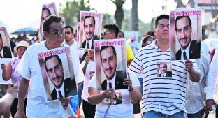 Minatitlán marcha por justicia tras el masacre, en Veracruz. Noticias en tiempo real