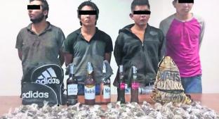 Detienen a cuatro sujetos por portar bombas molotov y mariguana, en Morelos. Noticias en tiempo real