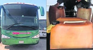 Hallan autobús robado por normalistas con más de 300 litros de huachicol, en Durango. Noticias en tiempo real