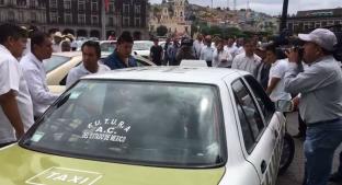 Taxistas causan disturbios y caos vial tras protesta, en el Valle de Toluca. Noticias en tiempo real