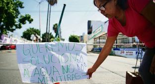 Vecinos de Cuernavaca arman bloqueo por falta de agua. Noticias en tiempo real