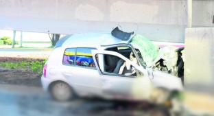 Mueren dos personas en accidente automovilístico, en Toluca. Noticias en tiempo real