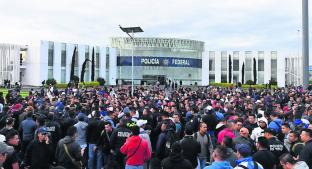 Elementos de la Policía Federal tomaron el Centro de Mando en Iztapalapa como protesta. Noticias en tiempo real