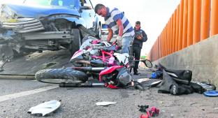 Muere motociclista atropellado antes del amanecer en la autopista México-Puebla. Noticias en tiempo real