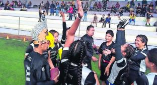 Equipo femenil de las Águilas Plateadas se coronó en el torneo de Novatas de Tocho Banderola . Noticias en tiempo real