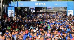 Corredor muere de un infarto durante el Medio Maratón de la Ciudad de México . Noticias en tiempo real