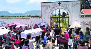 Dan último adiós a Teresita, niña de 9 años que fue maltratada por su abuela en Edomex. Noticias en tiempo real