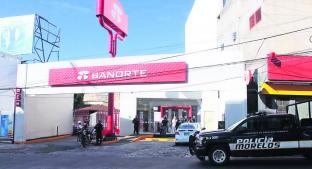 Sujetos armados asaltan bóveda de sucursal bancaria en Morelos . Noticias en tiempo real