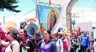 Peregrinación de mujeres michoacanas llega a Toluca, con rumbo a la Basílica de Guadalupe. Noticias en tiempo real