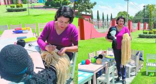 Tejen pelucas a la medida y gorros para niños con cáncer, en Toluca. Noticias en tiempo real