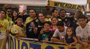 Así recibieron a Ochoa en Houston . Noticias en tiempo real