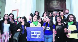 Grupo parlamentario de Morena propone nueva ley contra el ciberacoso hacia las mujeres. Noticias en tiempo real