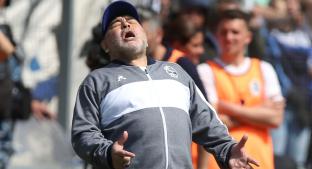 Gimnasia pierde en el  debut de Maradona. Noticias en tiempo real