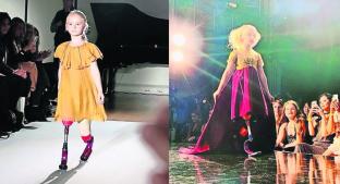 Niña de nueve años desfila con prótesis de pierna en la Semana de la Moda en Nueva York. Noticias en tiempo real