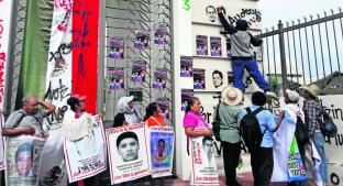FGR cita a declarar a Ángel Aguirre e Iñaki Blanco por el caso Ayotzinapa. Noticias en tiempo real
