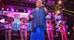 Paquita la del Barrio es ingresada al hospital por una trombosis; la reportan estable. Noticias en tiempo real