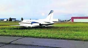 Falla en avión privado provoca caos en Aeropurto de Toluca . Noticias en tiempo real