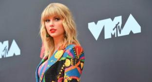 Taylor Swift; la cantante de la década que tiene prohibido cantar sus primeros éxitos . Noticias en tiempo real