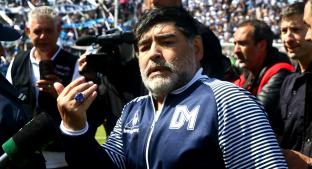 Diego Maradona deja de ser técnico de Gimnasia y Esgrima. Noticias en tiempo real
