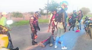 Delincuentes de Morelos balean a ruletero para quitarle su unidad; lo tiraron en autopista. Noticias en tiempo real