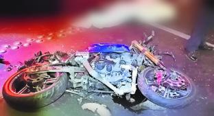 Motociclista pierde la vida al ser embestido por un camión, en Paseo Tollocan . Noticias en tiempo real