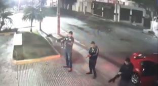 Gatilleros disparan a bar de Cuernavaca, pero a uno se le atasca el arma y todo queda en video. Noticias en tiempo real