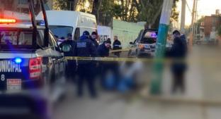 Asesinan a cuchilladas a una mujer, frente a una primaria de Ecatepec. Noticias en tiempo real