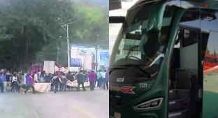 Estudiantes de la Normal de Tenería secuestran ocho autobuses foráneos con sus operadores. Noticias en tiempo real