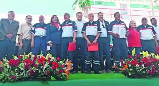 Durante su festejo de 110 años, Cruz Roja reconoce a sus rescatistas veteranos en Edomex. Noticias en tiempo real
