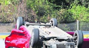 Mujer pierde la vida durante un accidente automovilístico sobre la México-Cuernavaca . Noticias en tiempo real