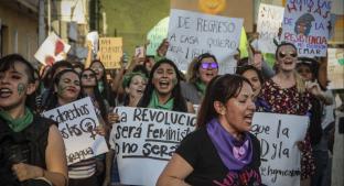 Los colores del feminismo, ¿por qué verde y morado? Aquí te lo contamos. Noticias en tiempo real