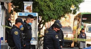 Disparan en la cabeza a chofer de microbús al llegar a la base en Coyoacán. Noticias en tiempo real