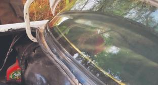Gotas de sangre delatan cadáver adentro de la cajuela de un auto, en Tlalnepantla . Noticias en tiempo real