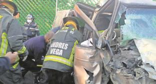 Tráiler choca contra camioneta estacionada en la México-Toluca, deja siete lesionados. Noticias en tiempo real