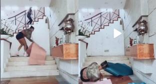Bárbara de Regil sufre brutal caída por las escaleras en plena clase fitness. Noticias en tiempo real
