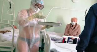 Sancionan a enfermera en Rusia por atender pacientes con Covid-19 en bata transparente. Noticias en tiempo real