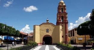 Encuentran hombre tirado afuera de una iglesia ensangrentado en Axochiapan, Morelos . Noticias en tiempo real