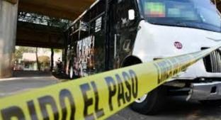 Perece un pasajero de autobús al ser baleado durante asalto, en Naucalpan . Noticias en tiempo real