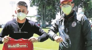 Toluca presentó al refuerzo uruguayo Pablo López, portará la playera número once. Noticias en tiempo real