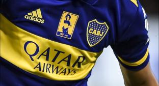 Boca Juniors podría modificar su escudo como homenaje a Maradona. Noticias en tiempo real