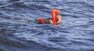 Tras 14 horas flotando, náufrago sobrevive sobre un trozo de basura en Sidney. Noticias en tiempo real